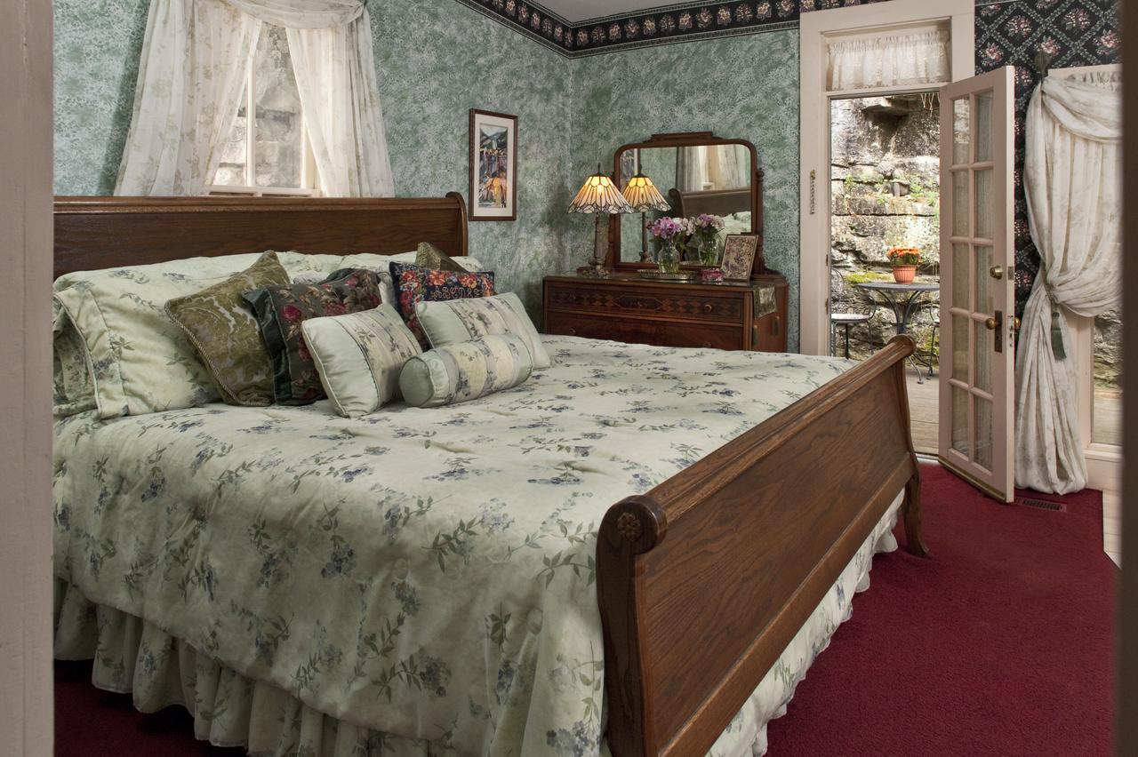 Cliff Cottage Inn Eureka Springs Ngoại thất bức ảnh