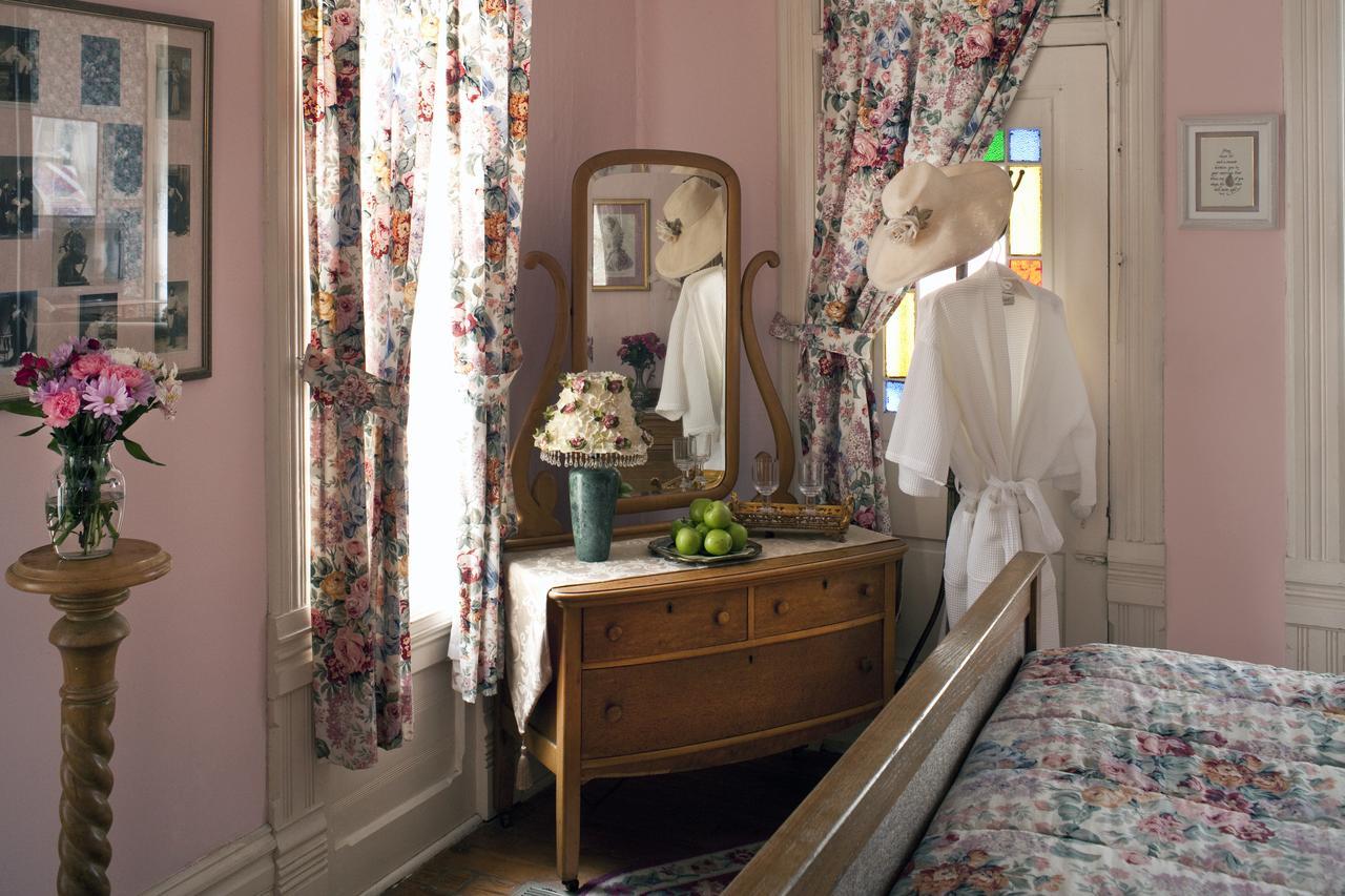Cliff Cottage Inn Eureka Springs Ngoại thất bức ảnh